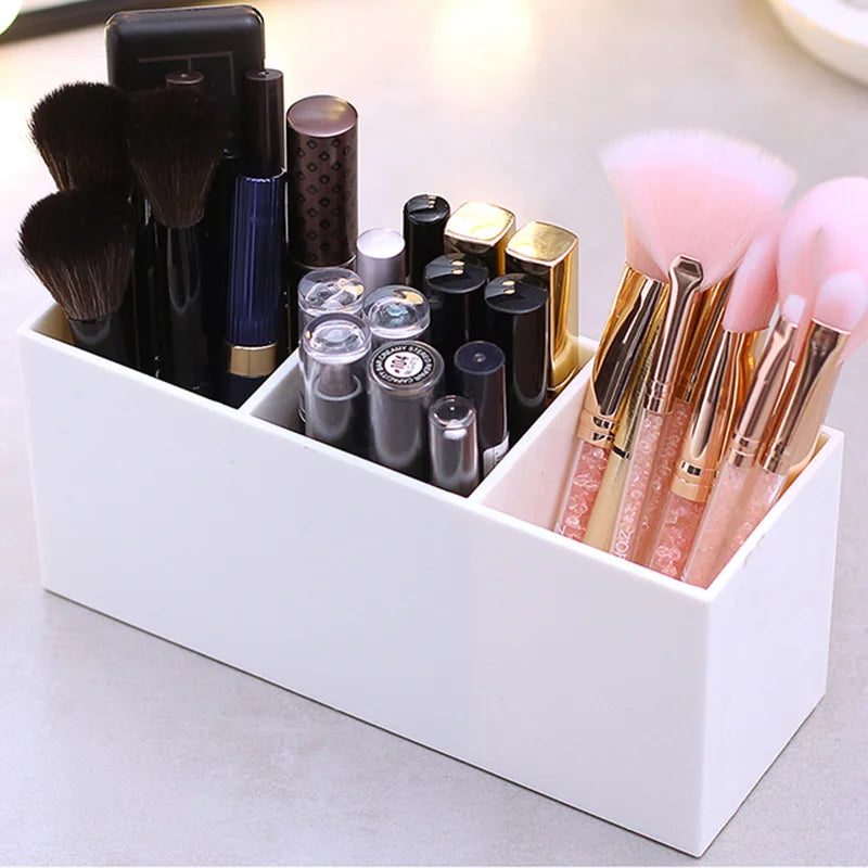 3 Lattices Makeup Brush Organizer Cosmetic Pen Storage Container Plastics Table Eyebrow Brush Holder Standing Storeage Box