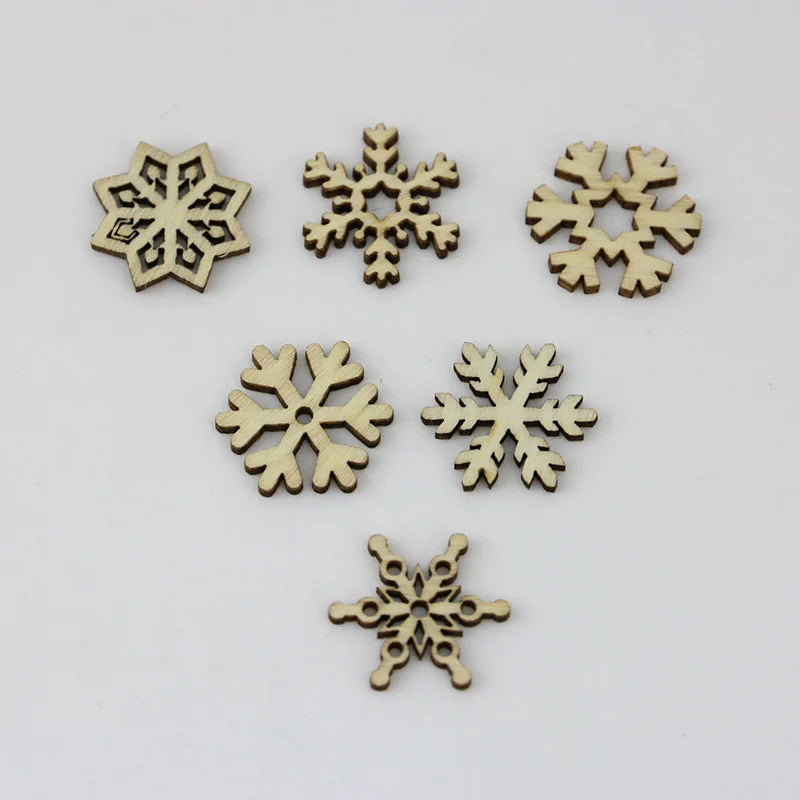 (100pcs/pack) 25mm Wooden Shape Snowflakes Mix Christmas Tree Ornaments Pendants Snowflakes New Year Decor For Home