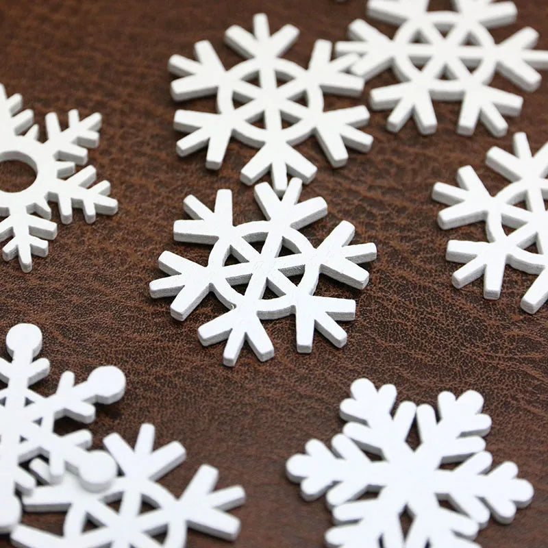 (50pcs/pack) 35mm White Mix Shape Wooden Snowflakes Christmas Ornaments Christmas Tree Pendants New Year Decorations For Home