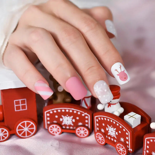 Christmas Design Press On Nail Tips Medium Matte Square Fingernails Fake Nails Art Multicolor Dear Pattern Snow Fall False Nails