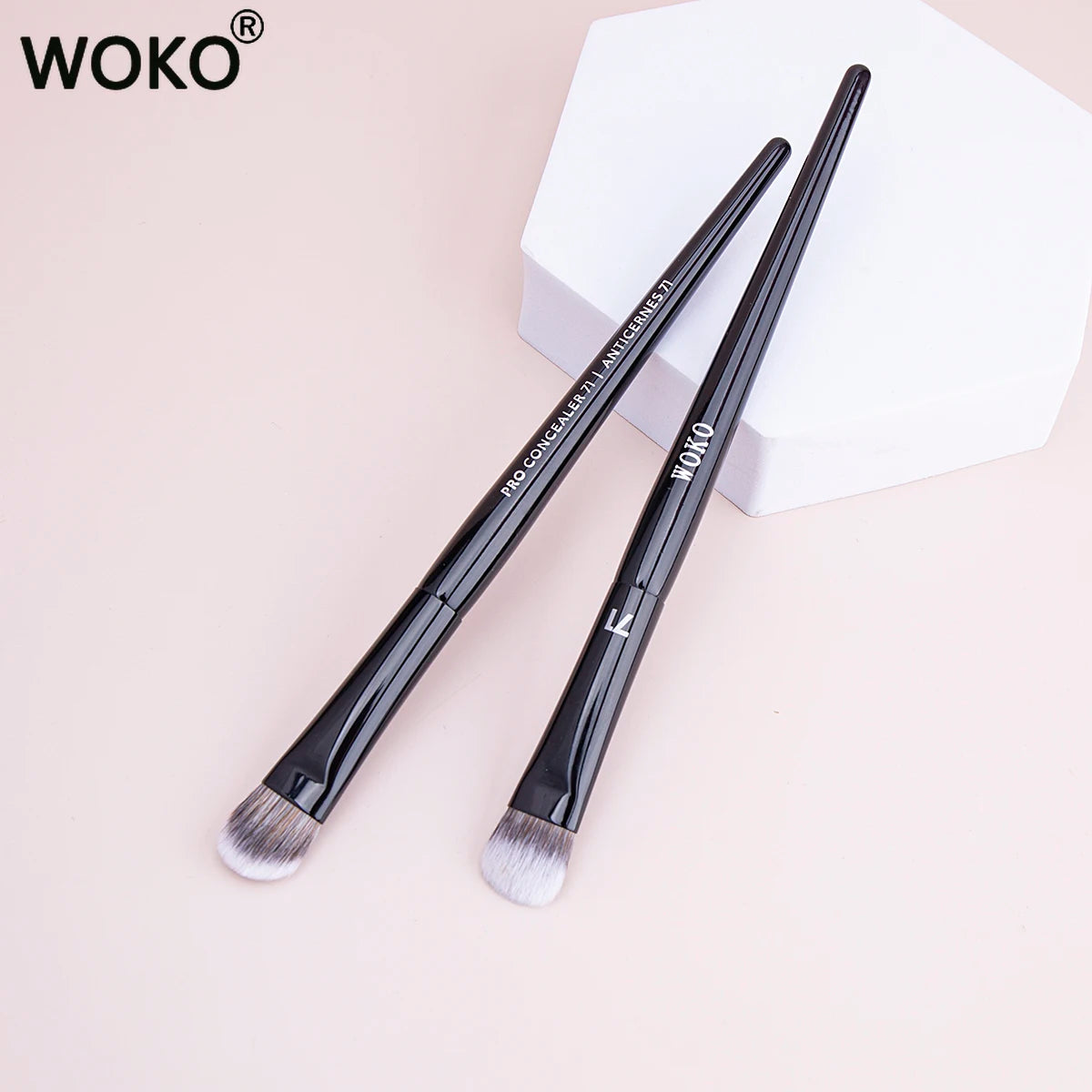 PRO 71 Concealer Brush Buildable Coverage Concealer Blending Makeup Brush Professional Concealer Liquid Cream Sticks Makeup Tool